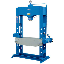 P30/SA - PRESSA IDRAULICA 30 Tonn. CON POMPA